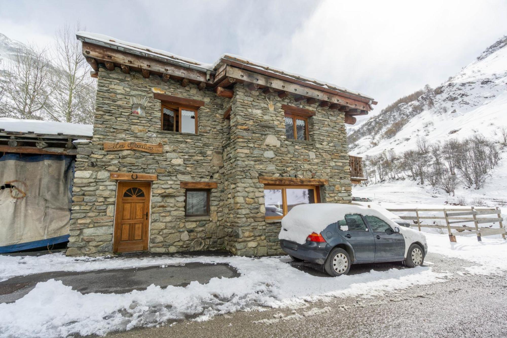 Chalet Les Moulins บอนเนวัล-ซัวร์-อาร์ค ภายนอก รูปภาพ
