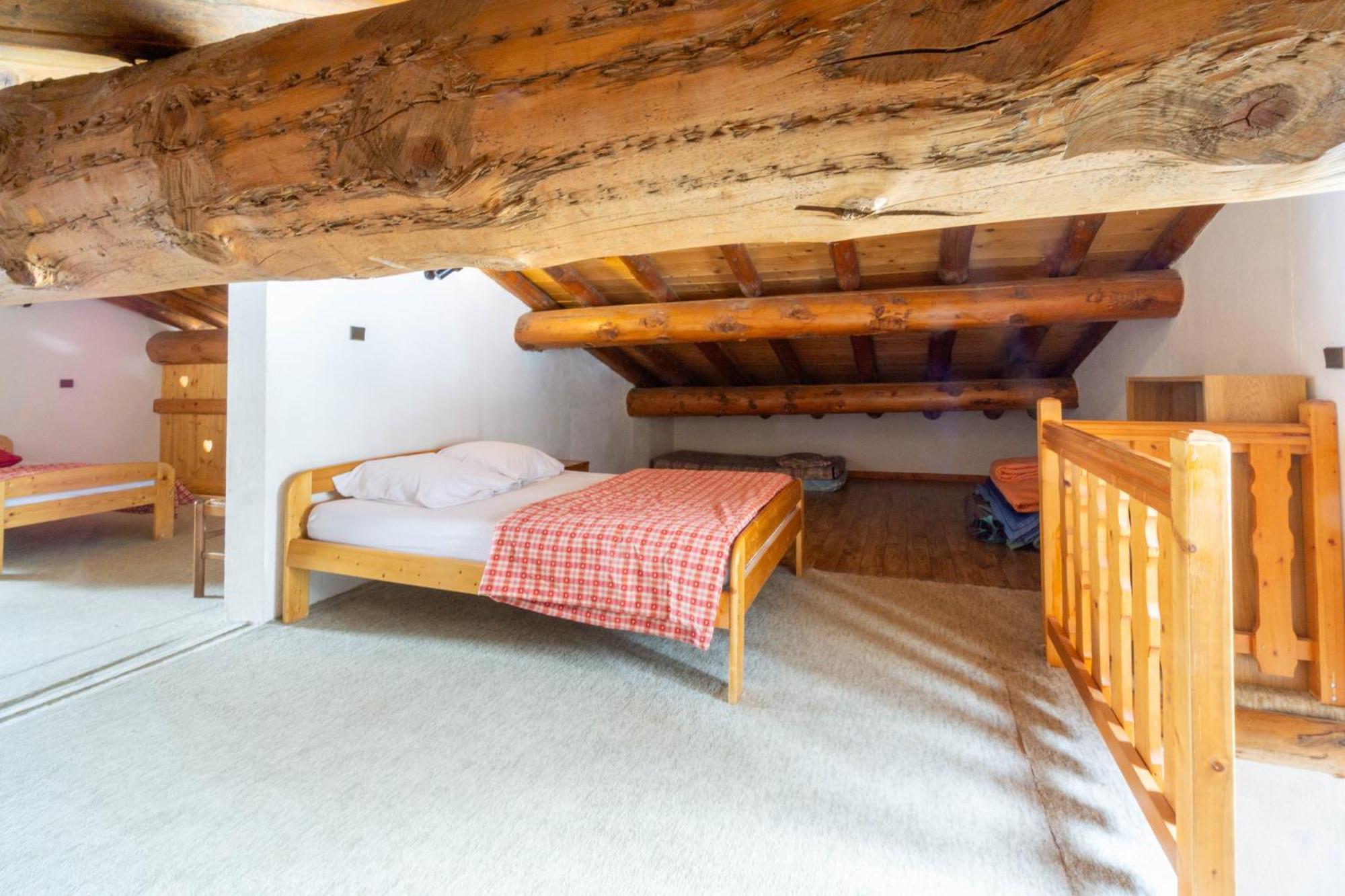 Chalet Les Moulins บอนเนวัล-ซัวร์-อาร์ค ภายนอก รูปภาพ