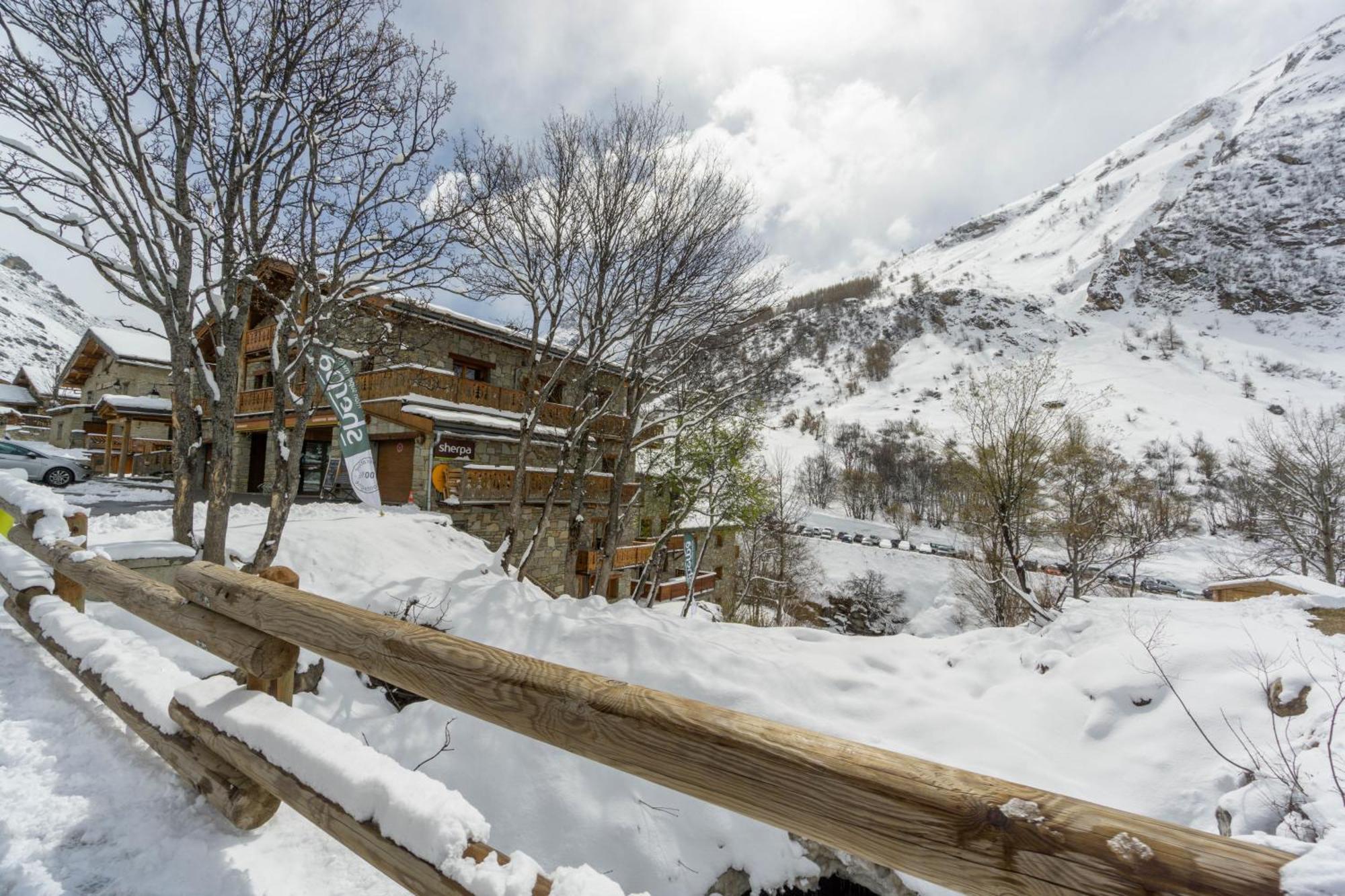 Chalet Les Moulins บอนเนวัล-ซัวร์-อาร์ค ภายนอก รูปภาพ