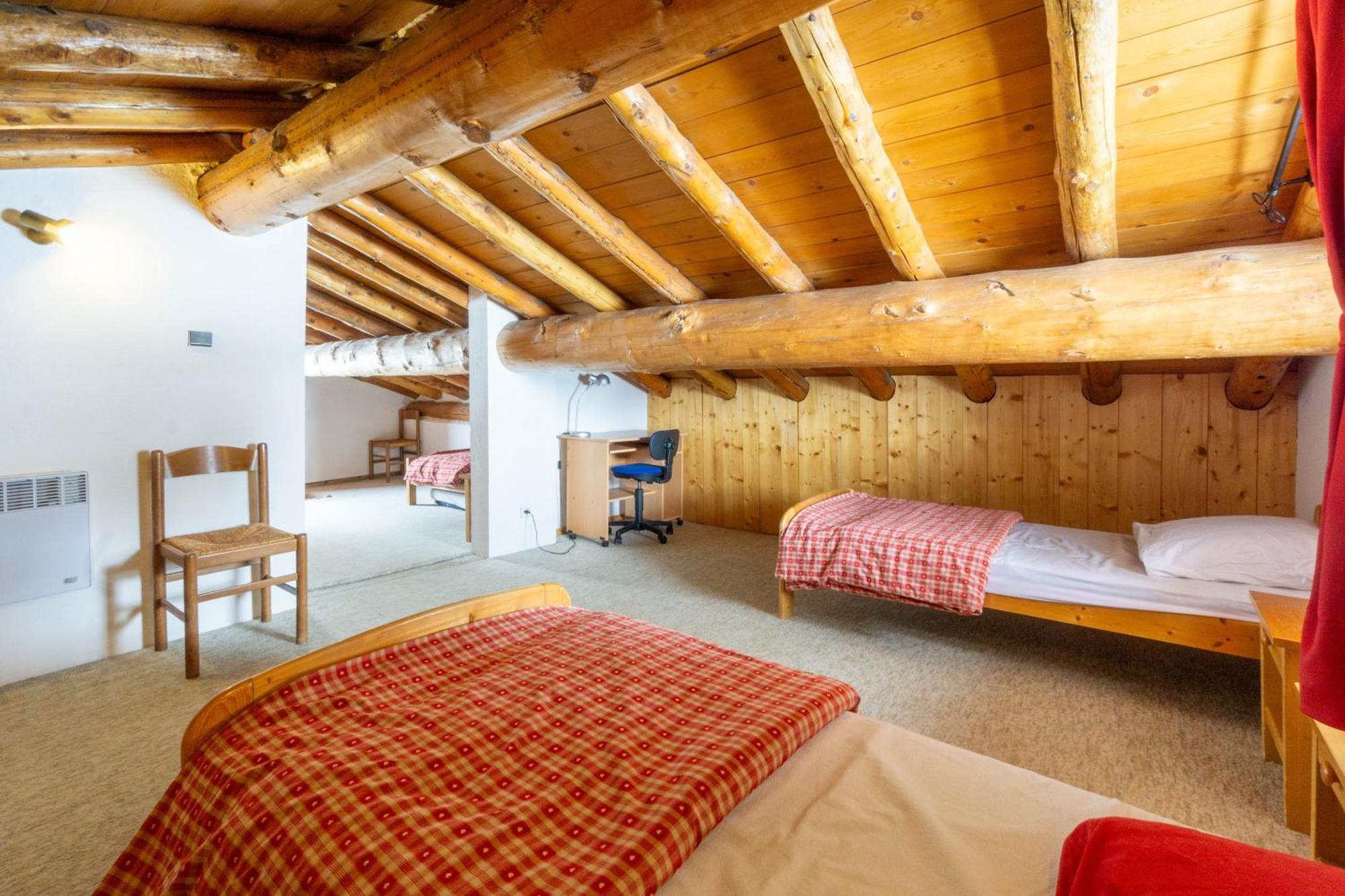 Chalet Les Moulins บอนเนวัล-ซัวร์-อาร์ค ภายนอก รูปภาพ