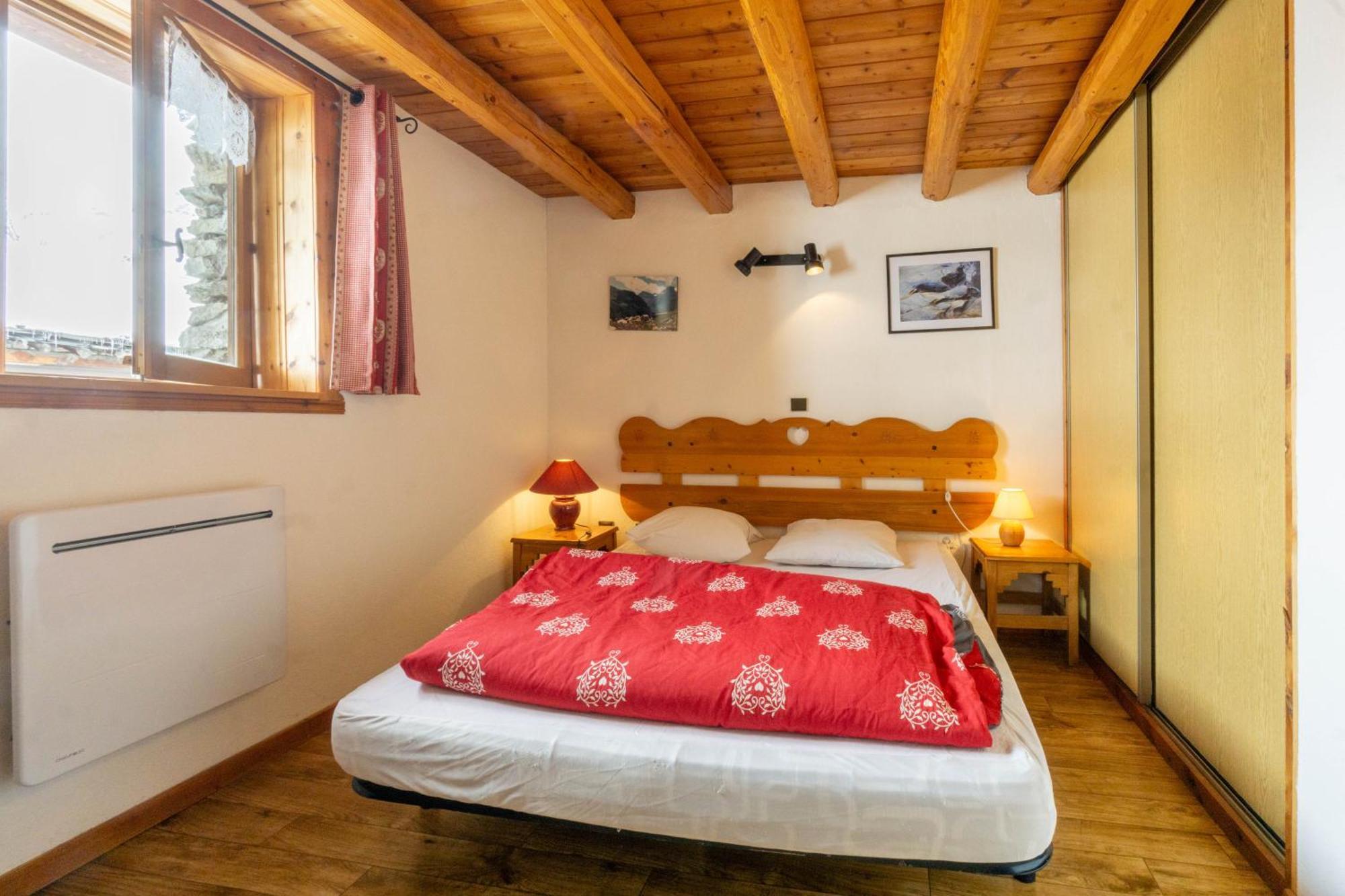 Chalet Les Moulins บอนเนวัล-ซัวร์-อาร์ค ภายนอก รูปภาพ